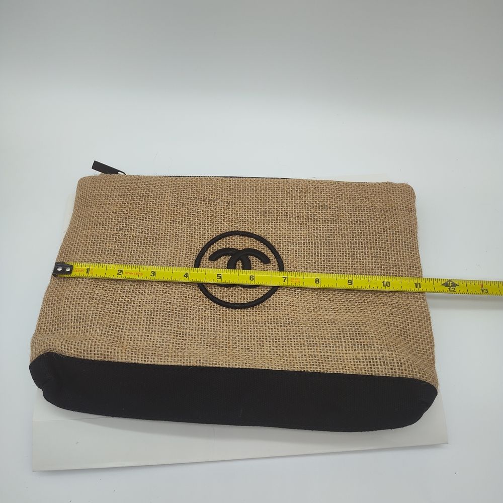CHANEL Jute Cosmetic Pouch CC Logo Beige Black Beauty Gift NIB Large - Picture 6 of 7